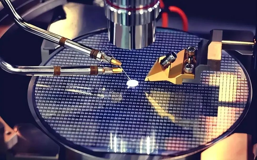 Defying Dependence: SK Hynix Advances Domestic Production of EUV Photoresist